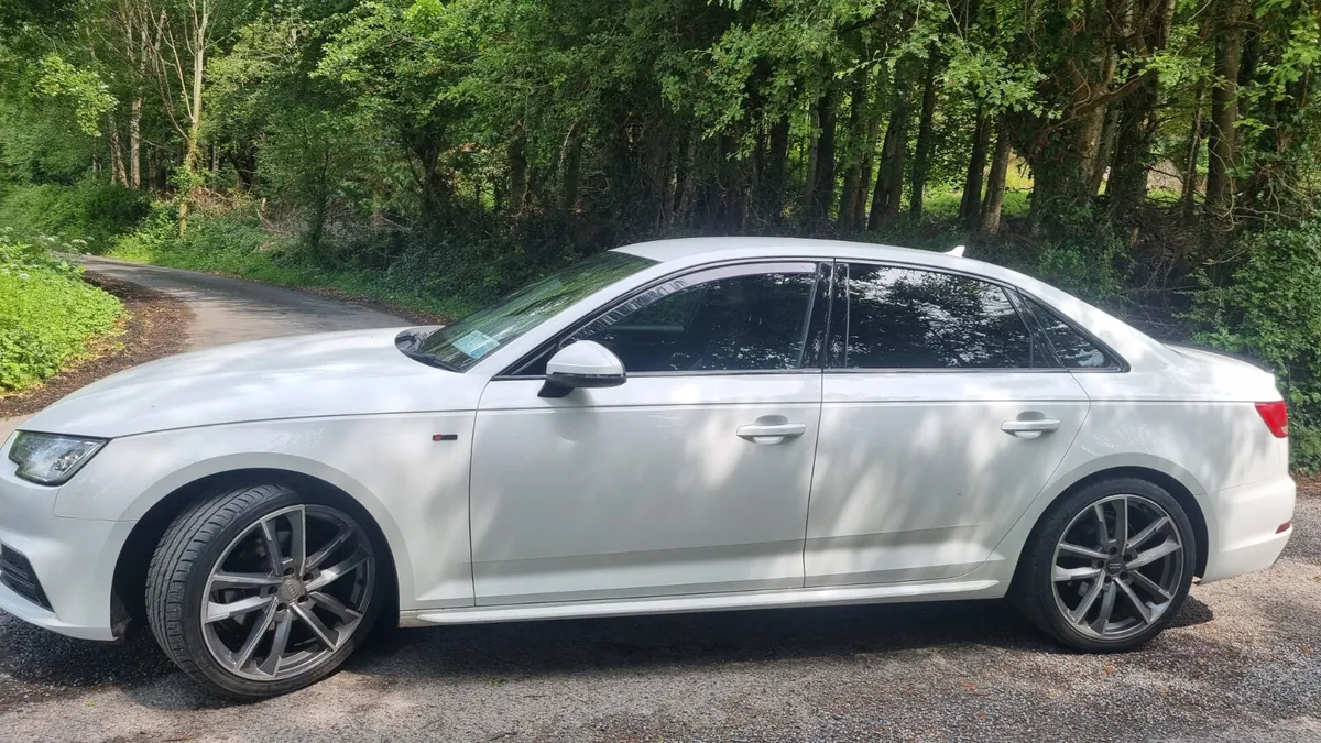181 Audi A4 2.0Tdi S-line - Image 4