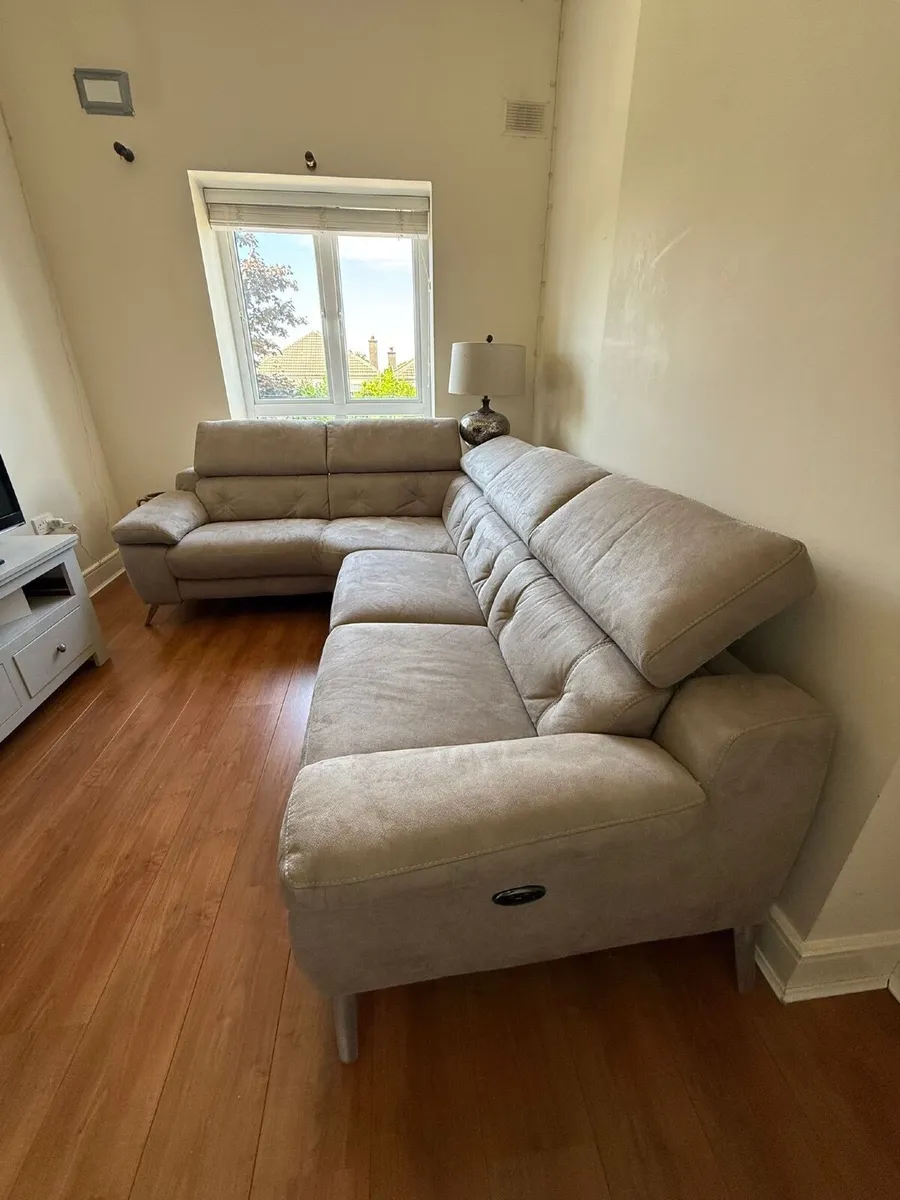 Sofa - Image 3