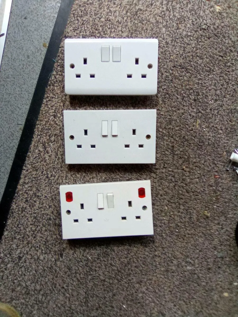 3. SOCKETS  SWITCH.  LIGHT. JOINT BOX - Image 4
