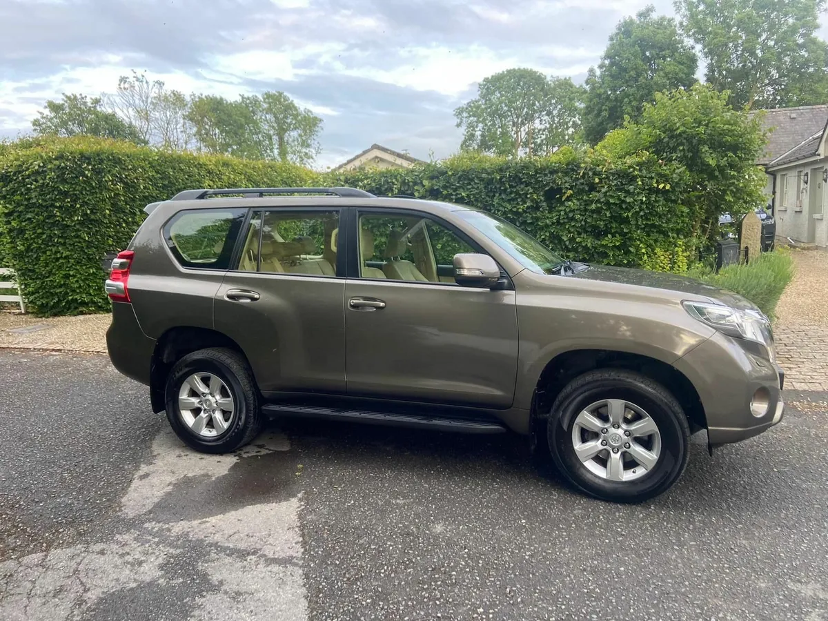 Toyota Land Cruiser LWB Business AUTO - Image 2