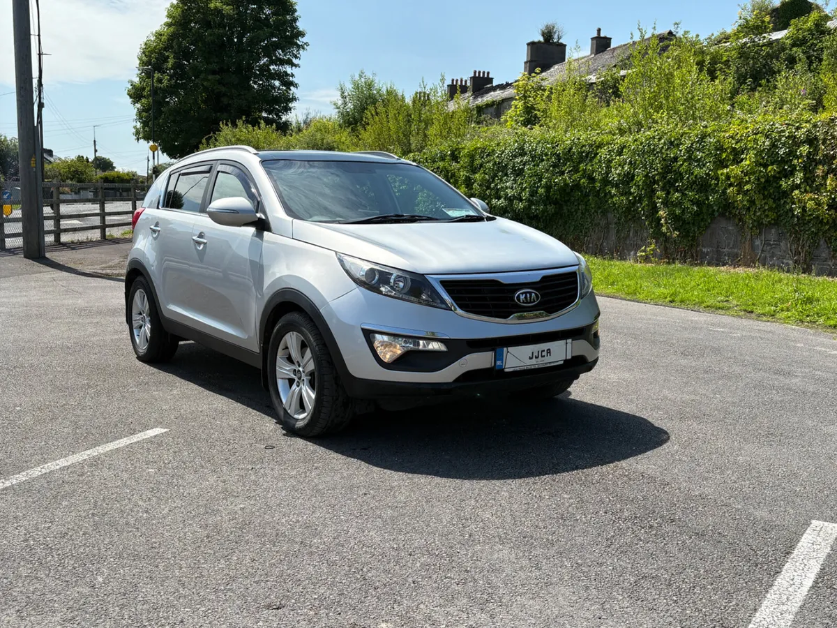 STUNNING 2012 KIA SPORTAGE - Image 1