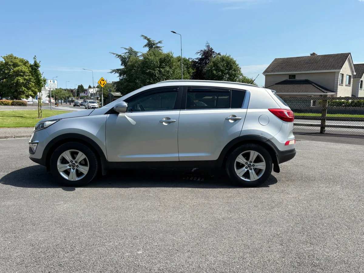 STUNNING 2012 KIA SPORTAGE - Image 4