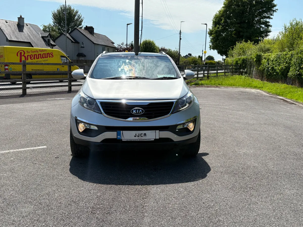 STUNNING 2012 KIA SPORTAGE - Image 2
