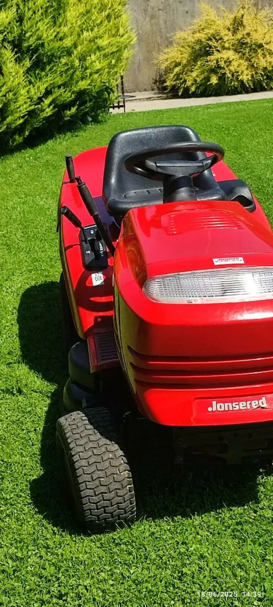 Jonsered Ride on Lawnmower - Image 4