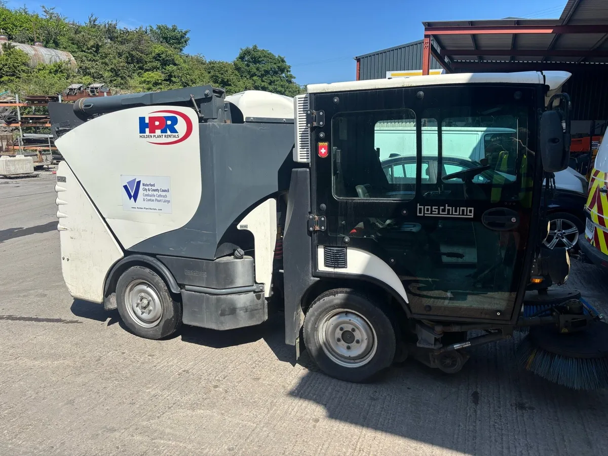 Road sweeper - Image 3