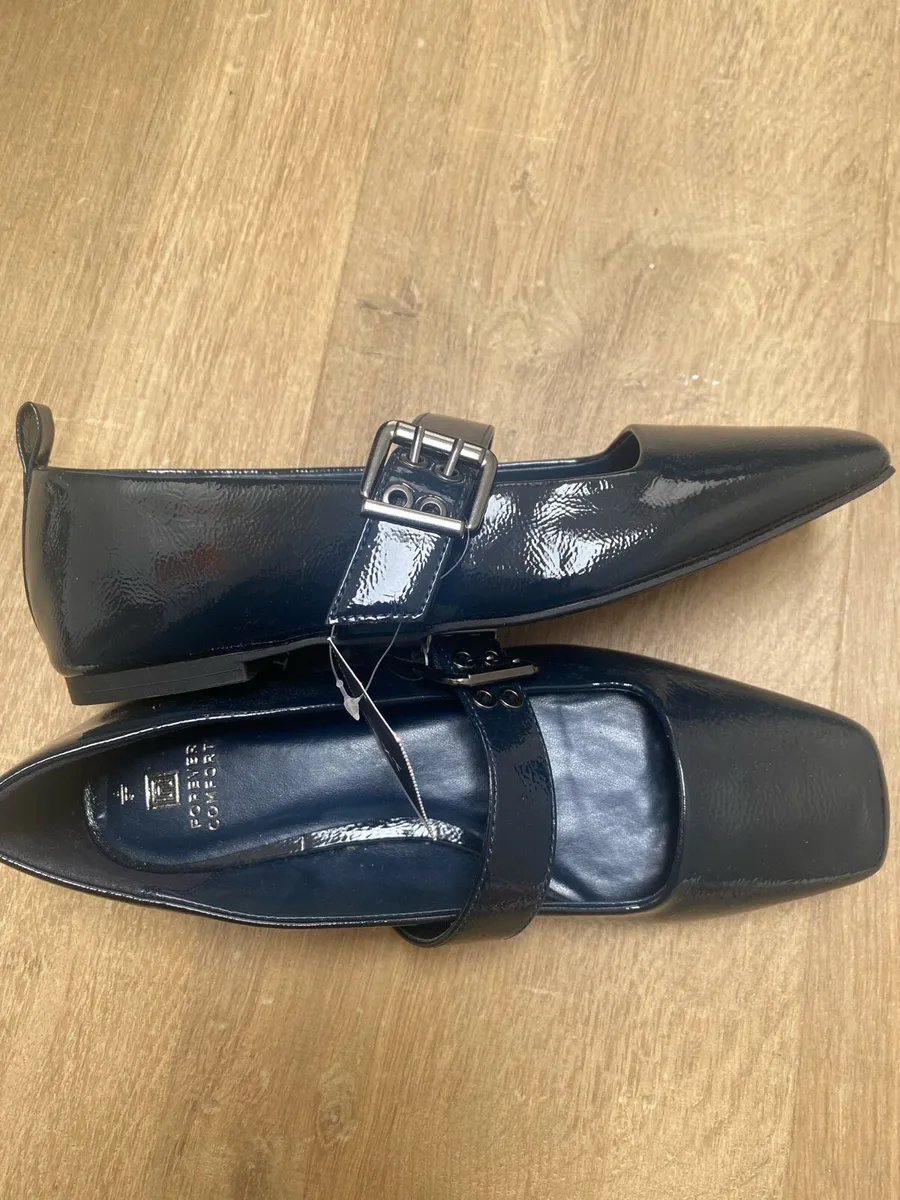 Next navy Mary Jane’s size 4 - Image 3