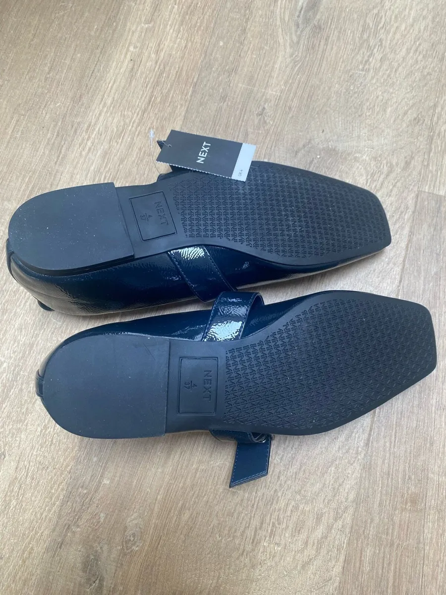 Next navy Mary Jane’s size 4 - Image 4