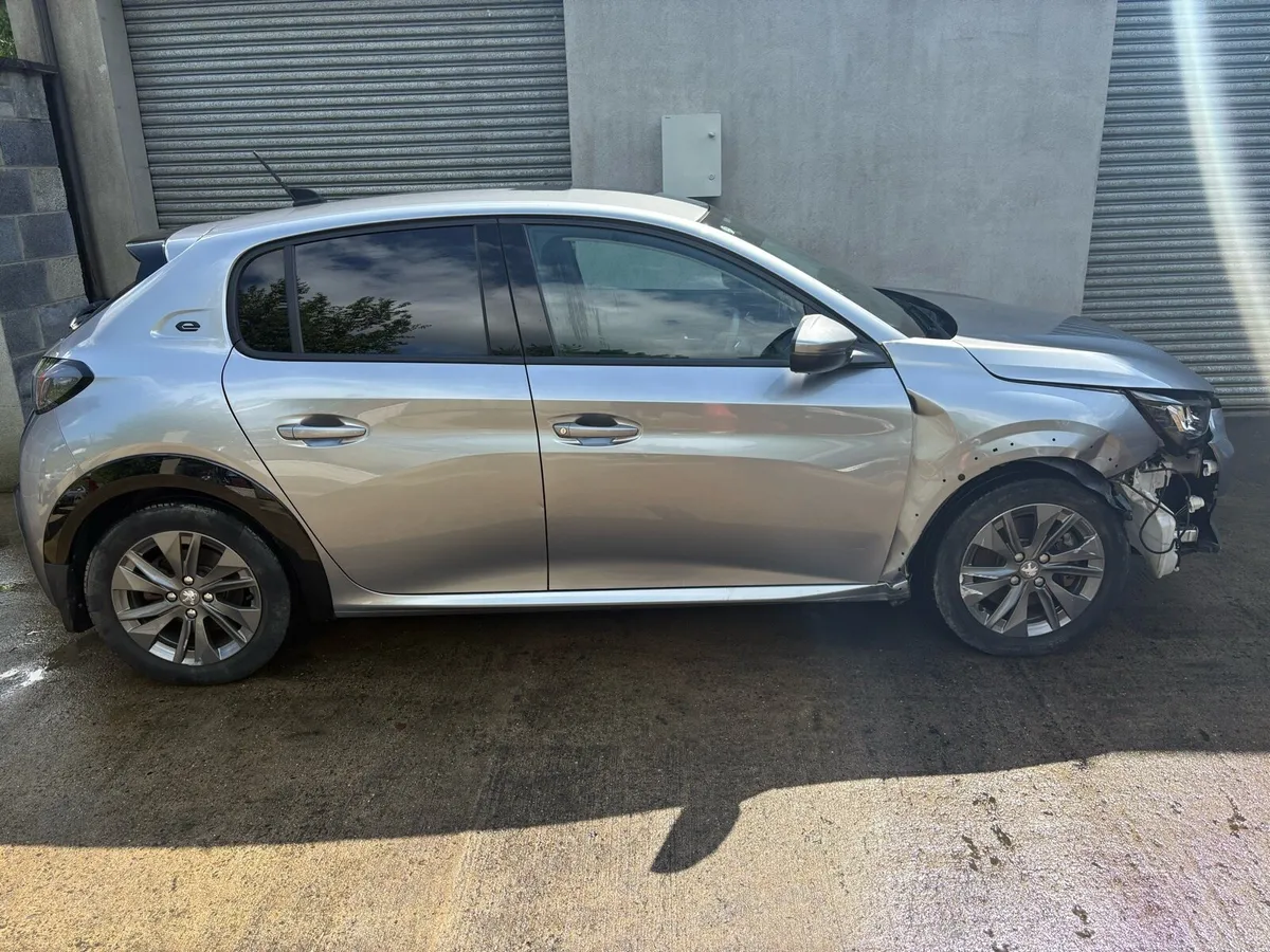 211 PEUGEOT 208 ELECTRIC - Image 3