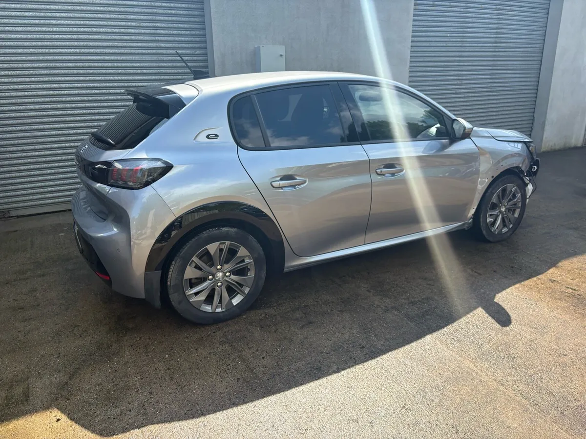 211 PEUGEOT 208 ELECTRIC - Image 4