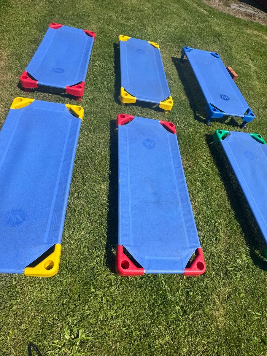 Kids stackable beds - Image 2