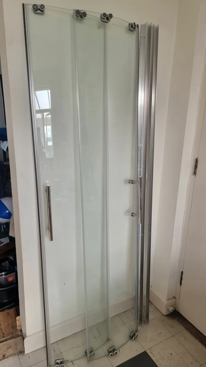 Shower door for 850mm x 850mm quadrant tray - Image 2