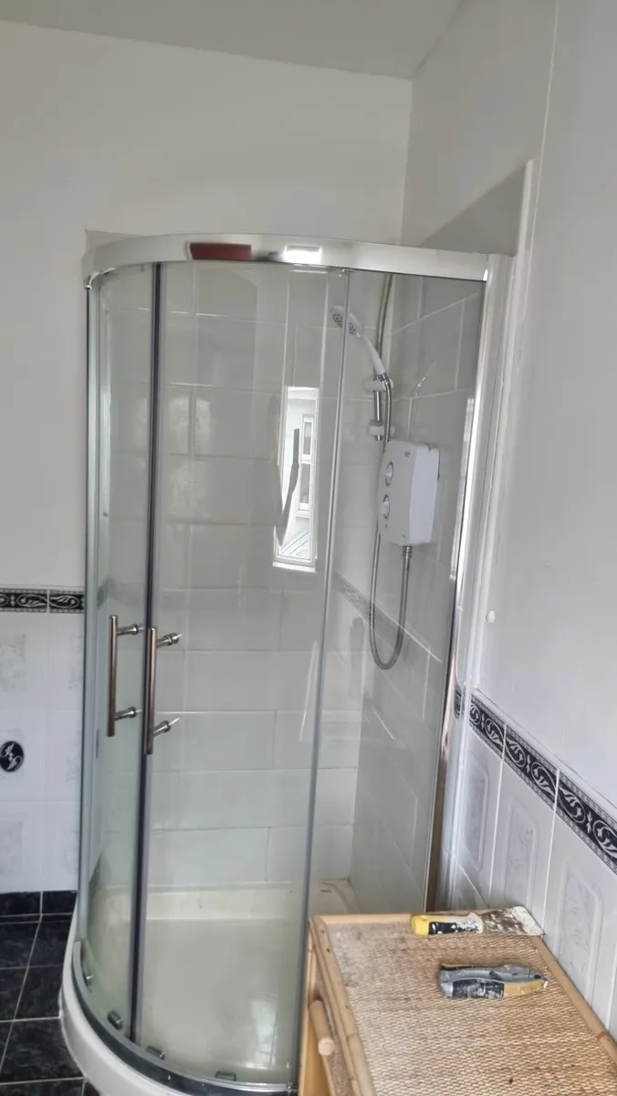 Shower door for 850mm x 850mm quadrant tray - Image 4