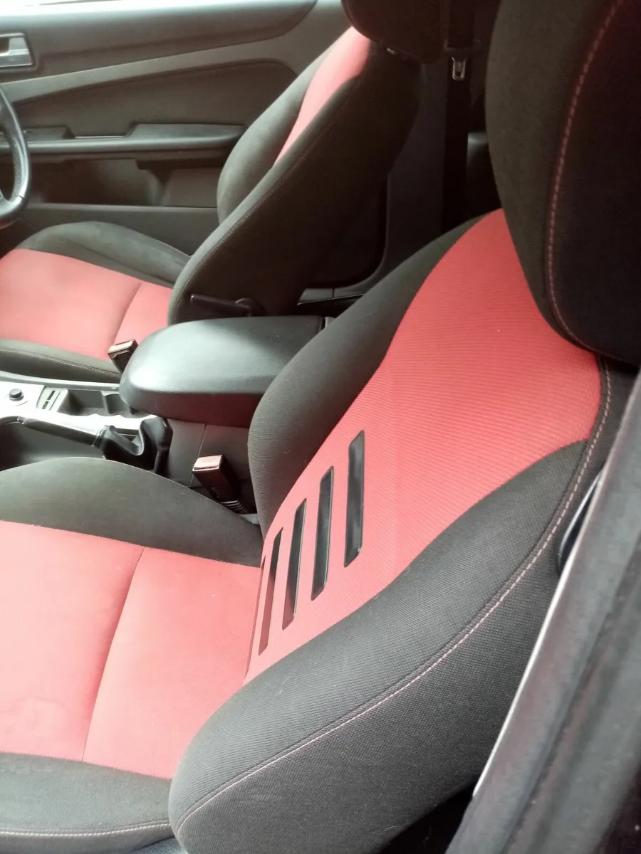Ford Focus 2008 zetec. s. - Image 2