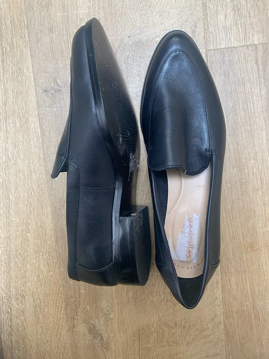 Clarks black loafers size 4 - Image 2