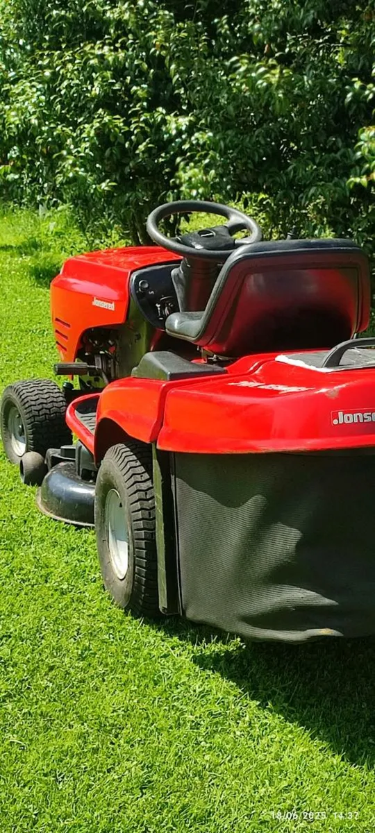 Jonsered Ride on Lawnmower - Image 2