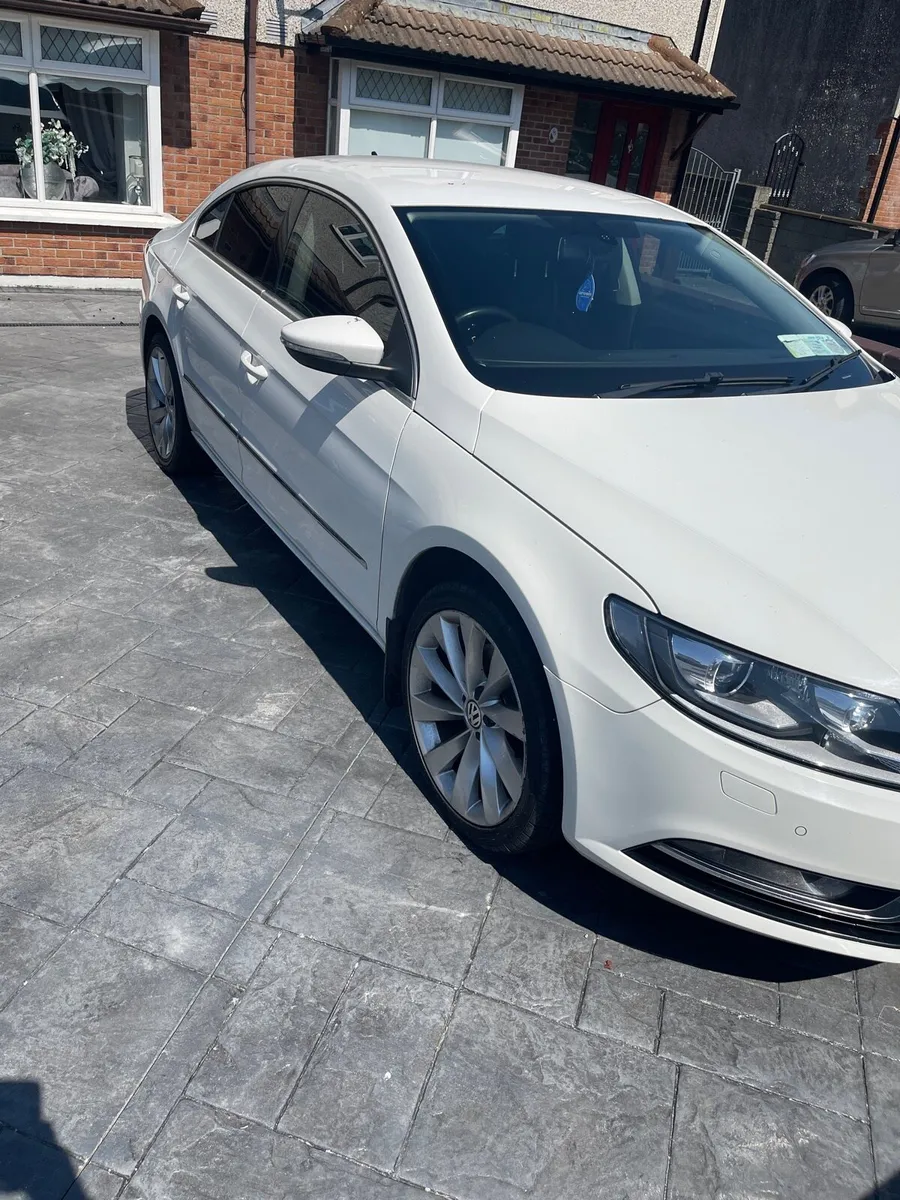 Volkswagen Passat cc - Image 1