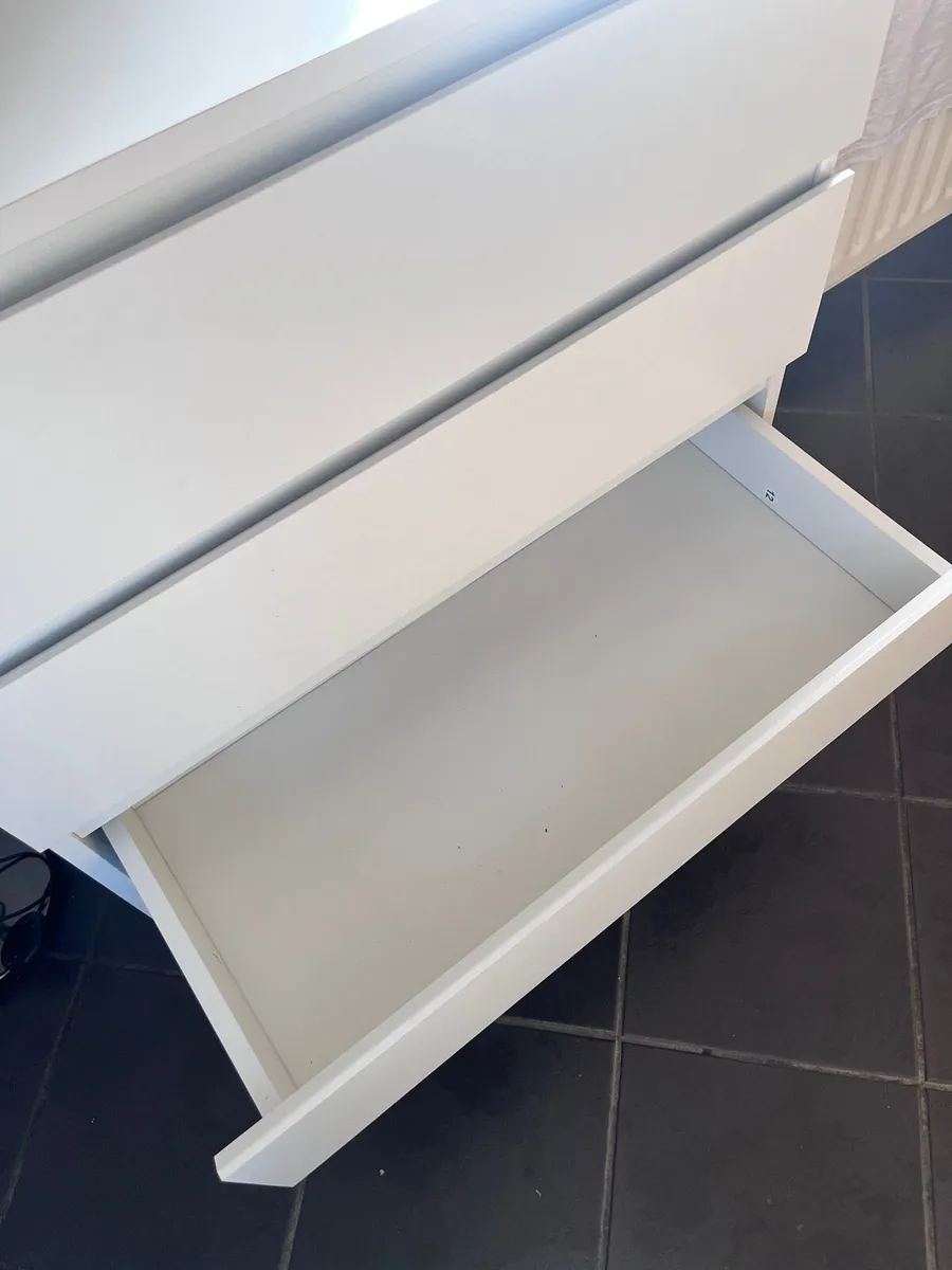 Chest of drawers - Image 3