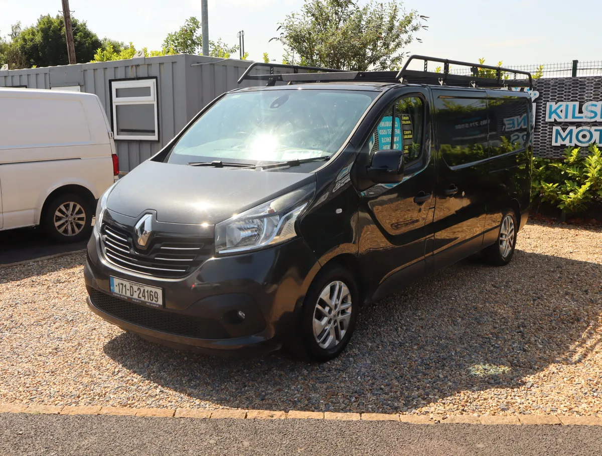 Renault Trafic Sport 2017  NO VAT - Image 3