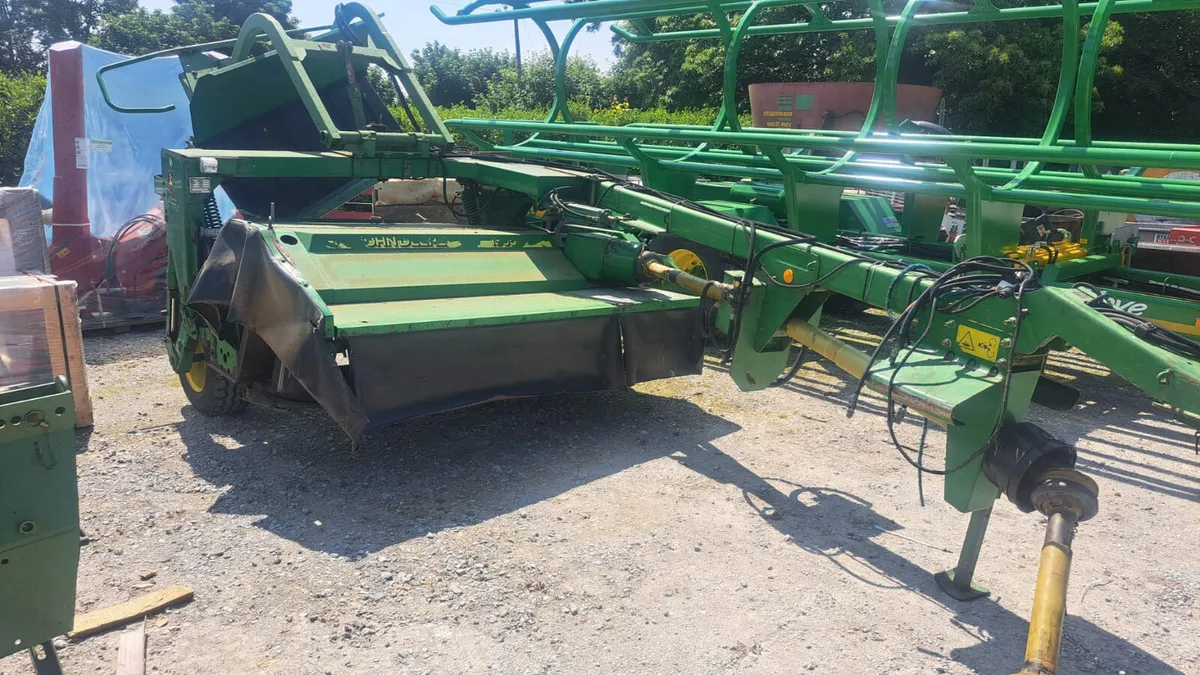 John Deere 1355 Trailed mower - Image 1