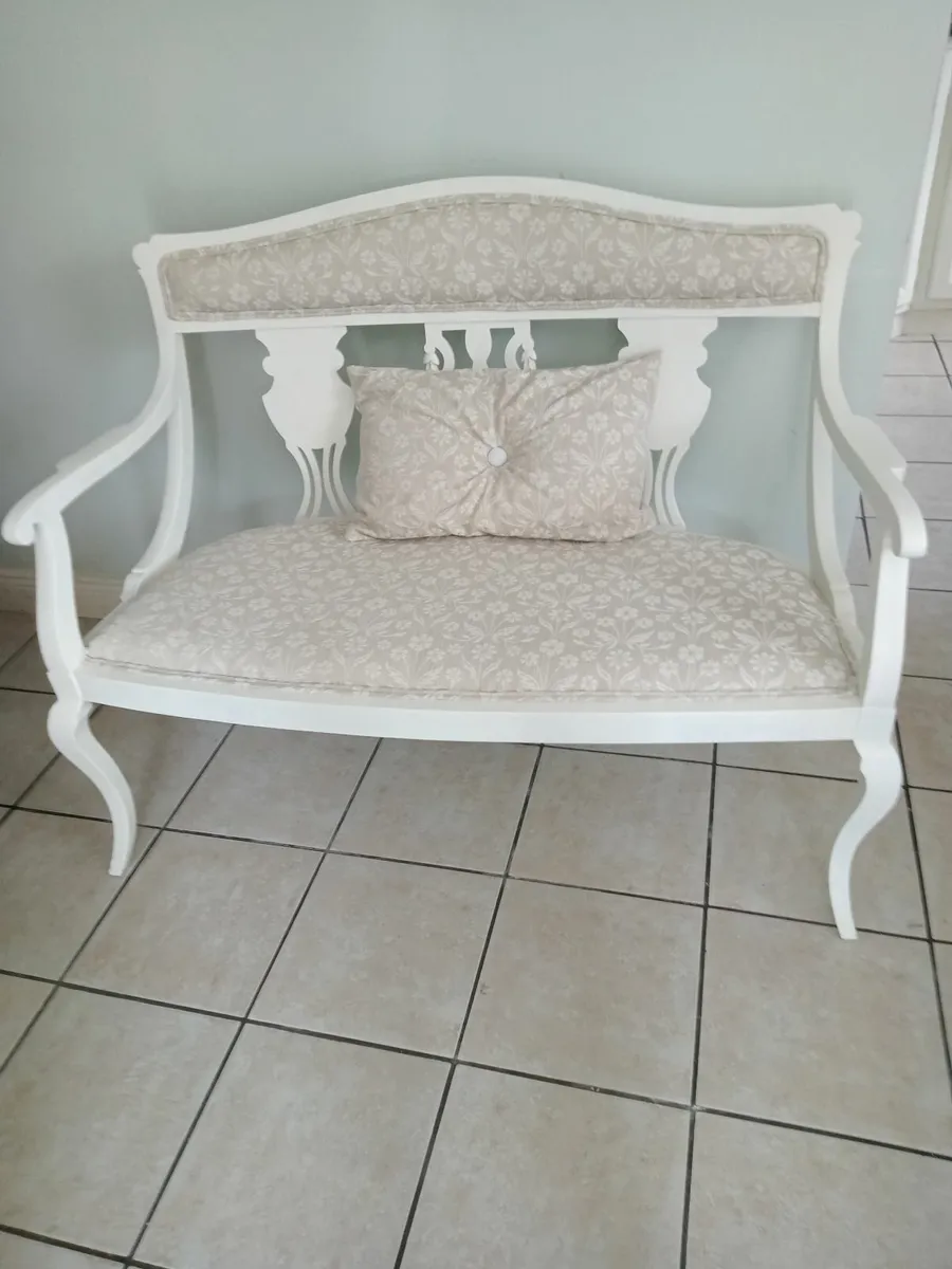 French Style Seat - Image 4