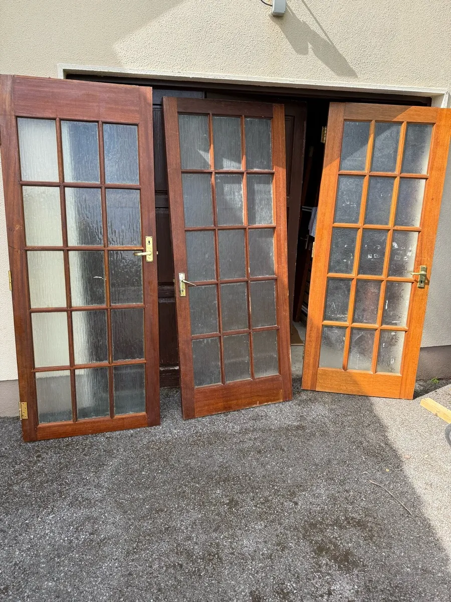 Internal doors x 7 - Image 2