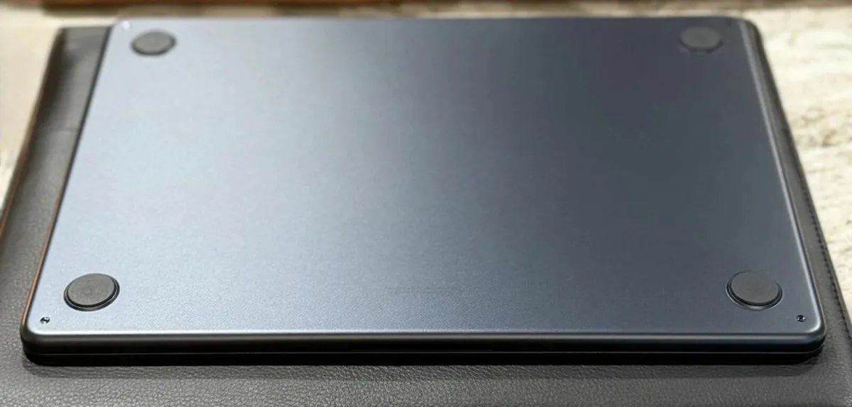 Apple MacBook Air 13.6" (512GB SSD, 16 GB, M2) - Image 4