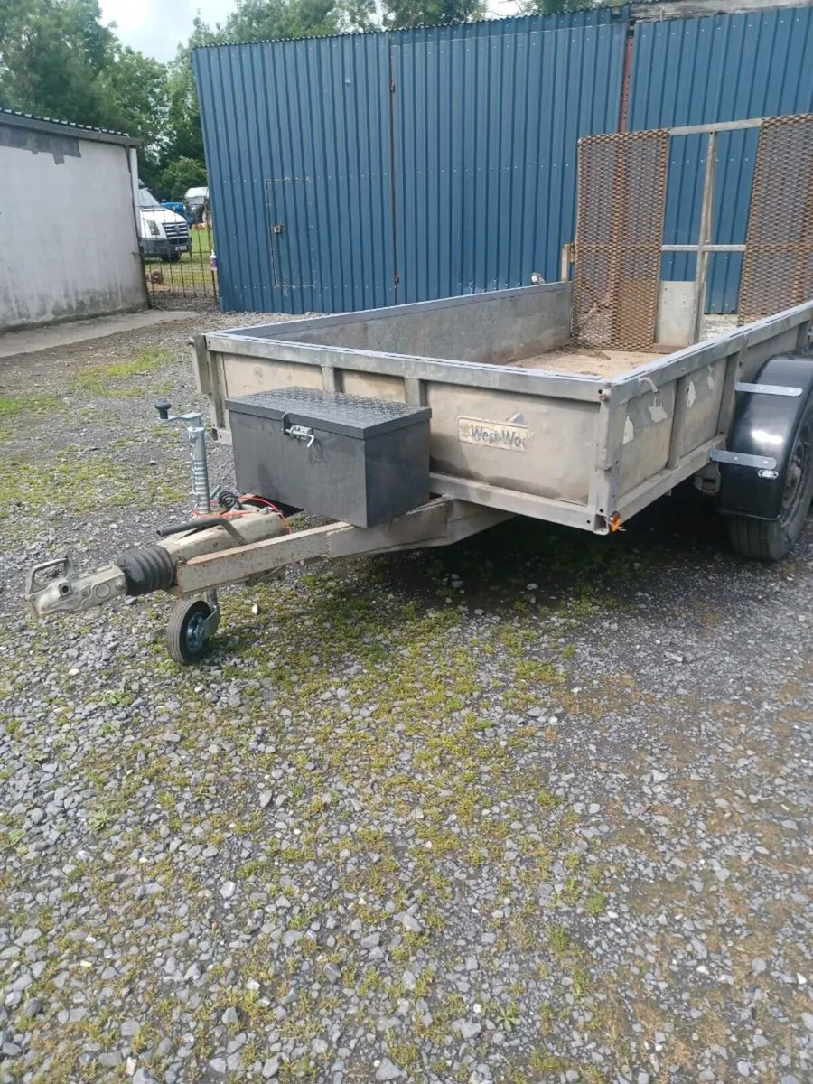 Trailer - Image 2