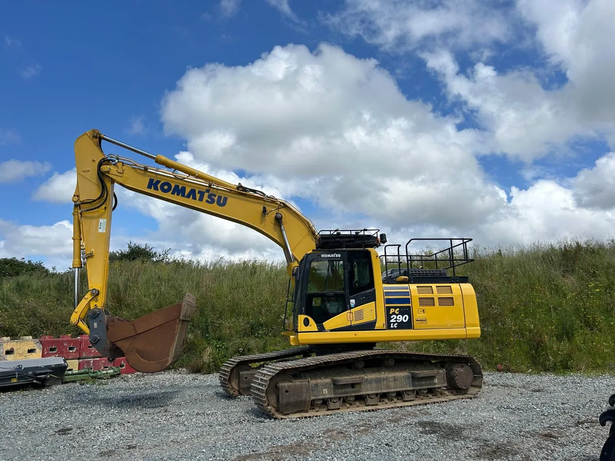 2019 Komatsu PC290LC-11 - Image 2