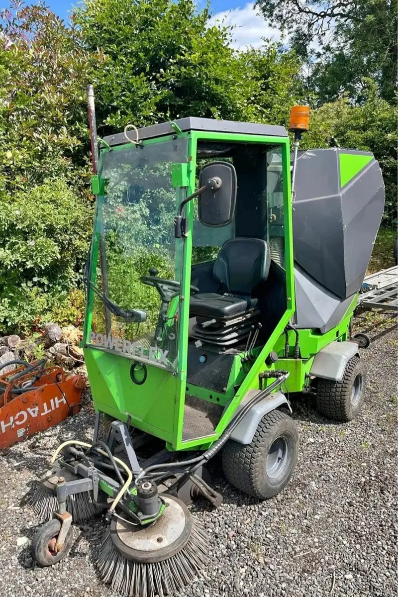Egholm diesel mini road sweeper roadsweeper - Image 1