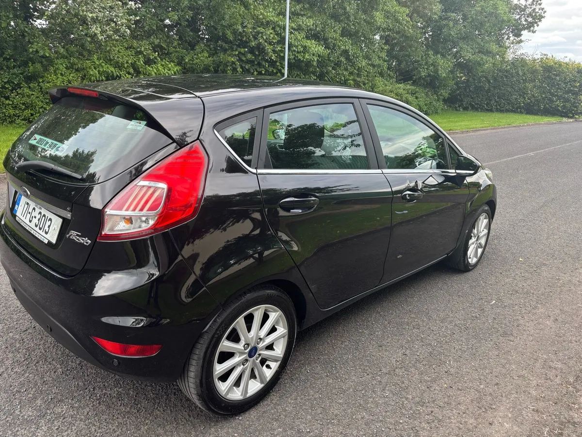 171 Ford fiesta titanium - Image 2