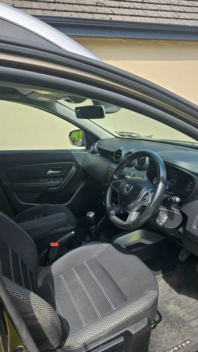 Dacia Duster 1.5T/Diesel 115 Prestige - Image 4