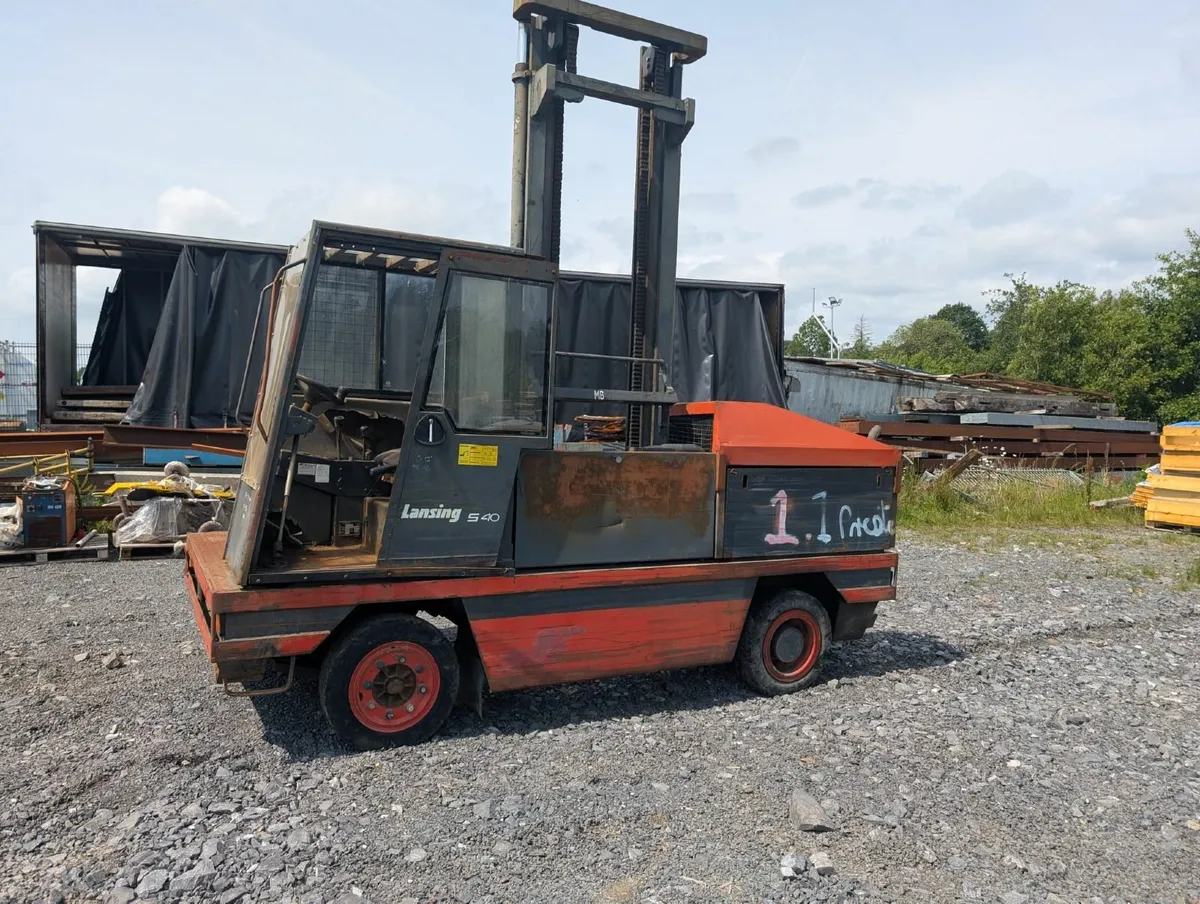 2003 S40 side loader - Image 2