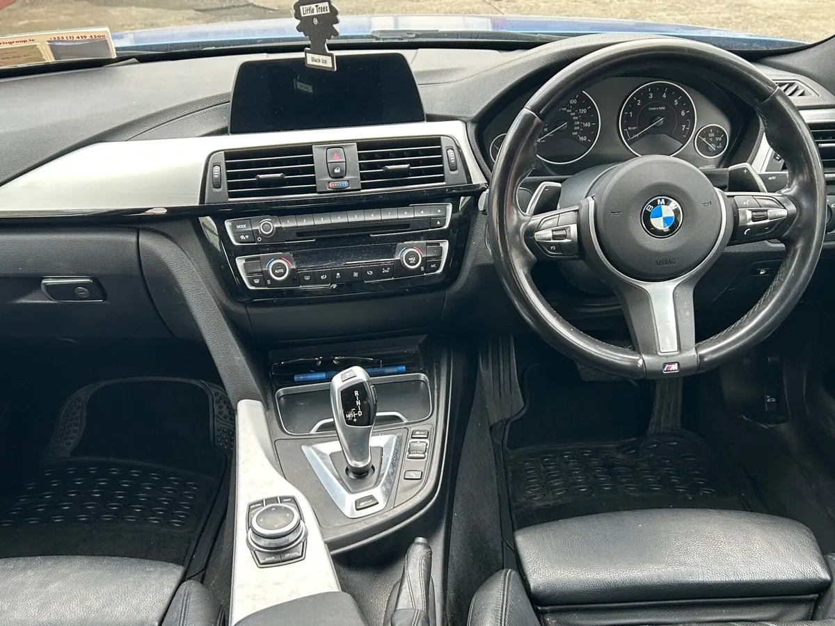 BMW 3-Series 2018 - Image 4