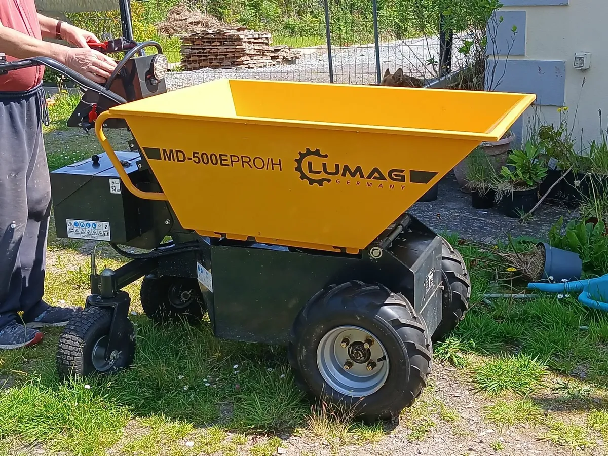 Mini Dumper with hydraulic tip - Image 1