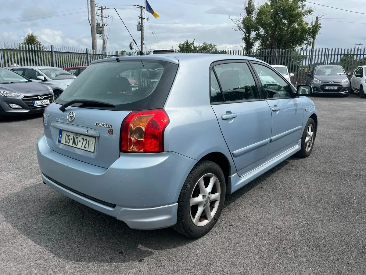 Toyota Corolla 2006 - Image 2