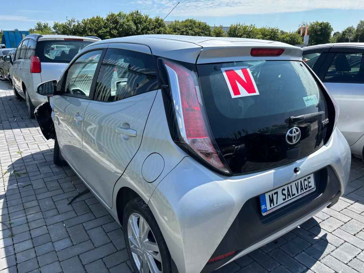 17 Aygo 1.0 Petrol 70km NCT 1/27 Starting - Image 4