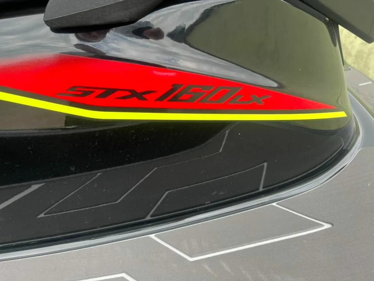 NEW KAWASAKI STX 160 LX JETSKI * SAVE £4500 !!! - Image 4