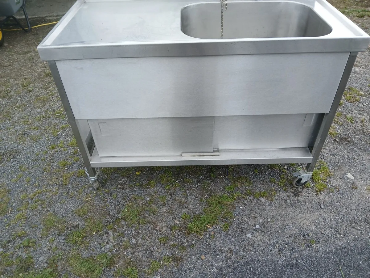 Stainless steel commercial sink unit delivered - Image 1