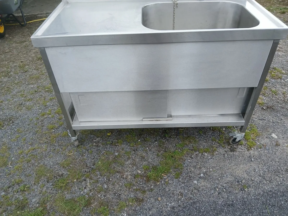 Stainless steel commercial sink unit delivered - Image 2