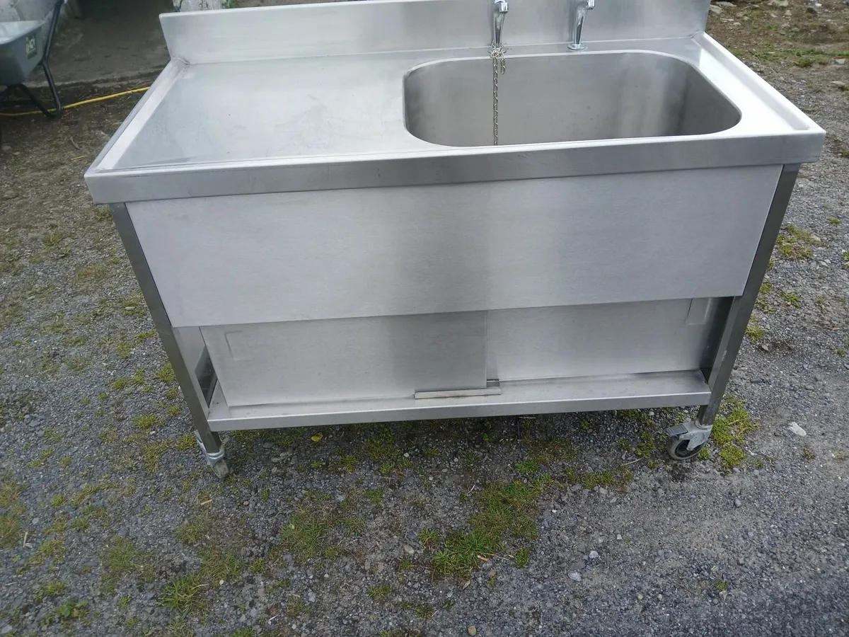 Stainless steel commercial sink unit delivered - Image 3