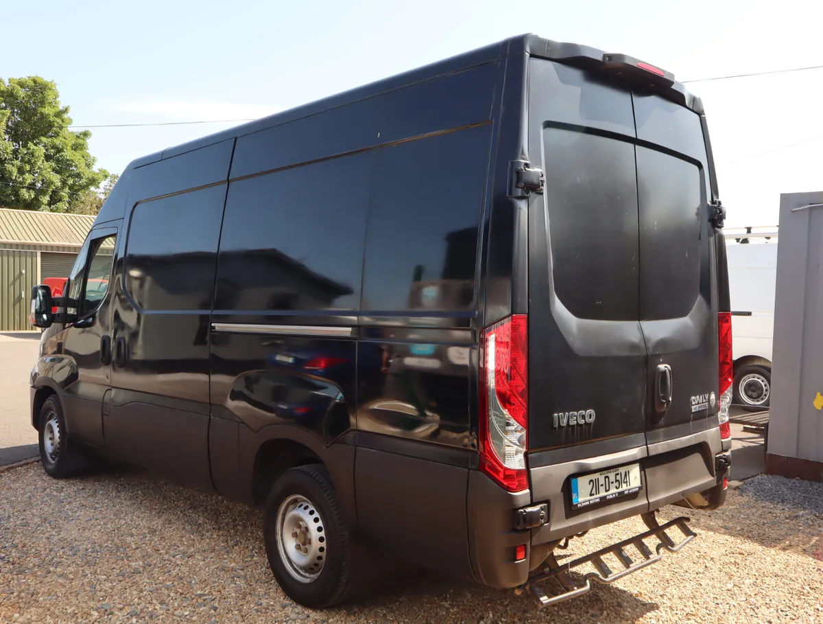 Iveco Daily High Roof Automatic AC MWB  2021 - Image 4