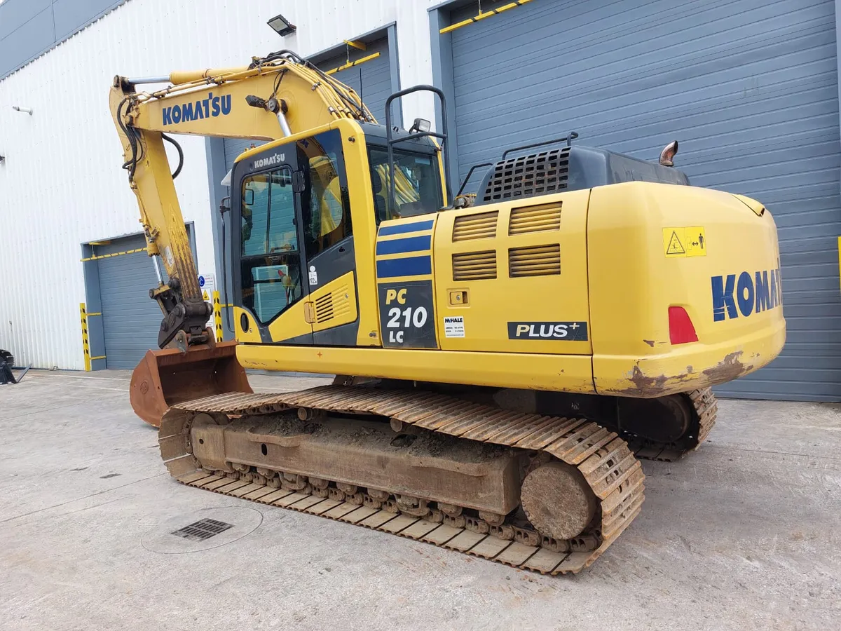 2016 Komatsu PC210LC-10 - Image 3