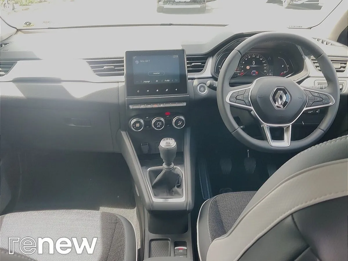 Renault Captur Techno TCE 90 Delivery KMS - Image 3