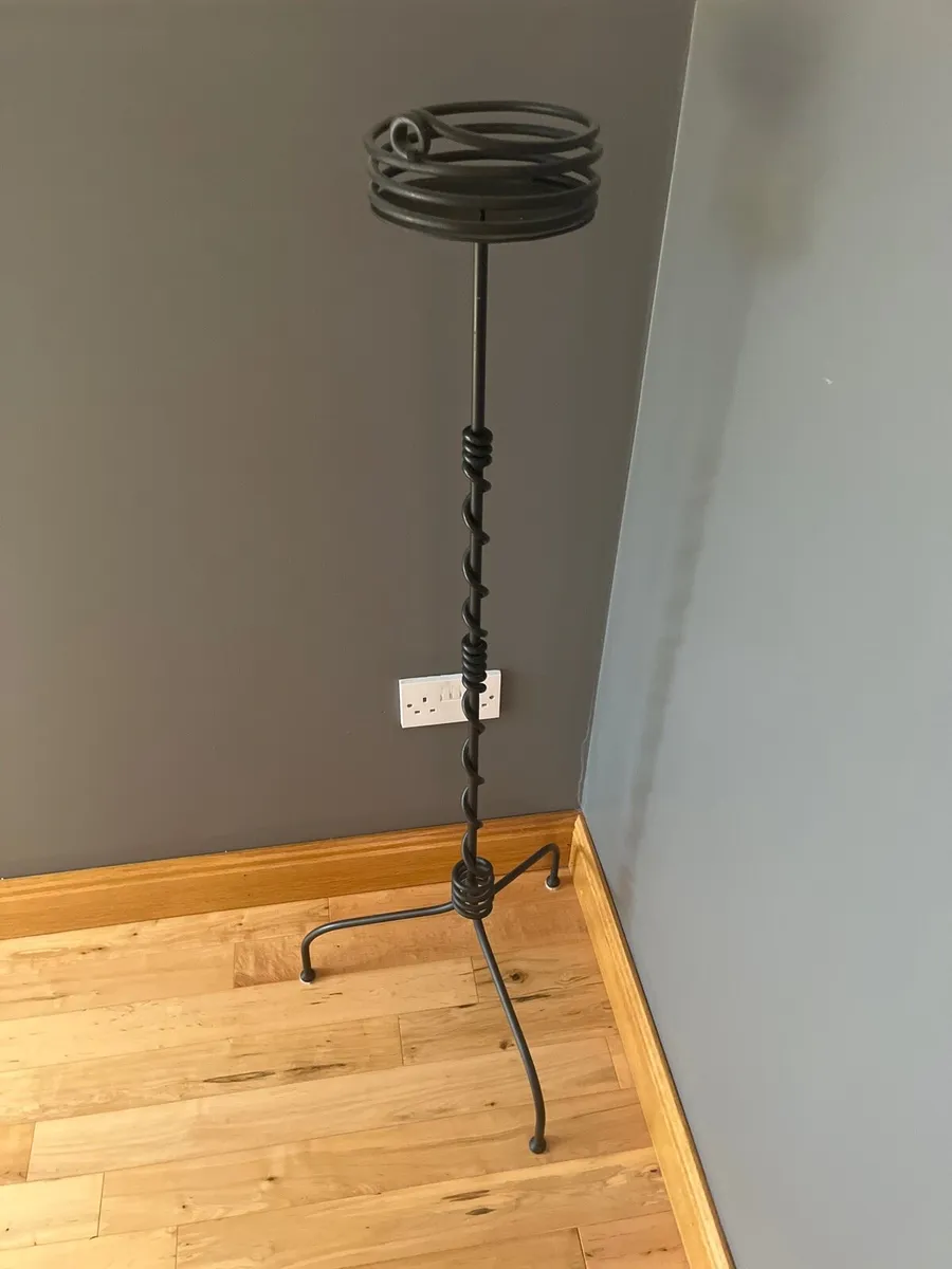 Wrath Iron candle holder - Image 1