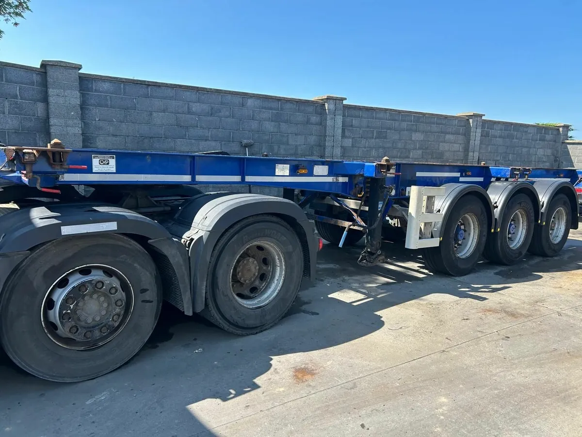 2013 SDC Extendable Skeletal Trailer - Image 1