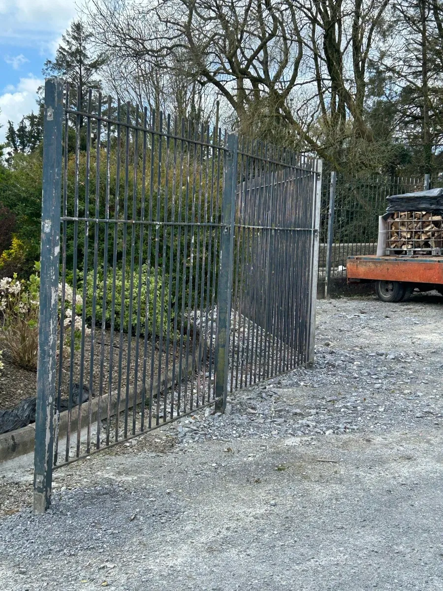 Industrial railings - Image 1