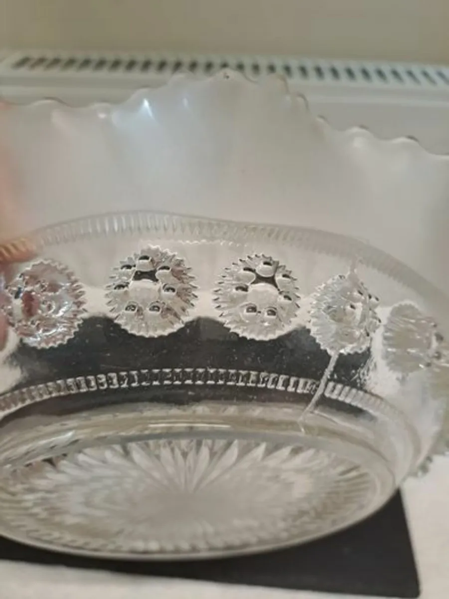 1930s Davidson Art Deco glass bowl - Image 3
