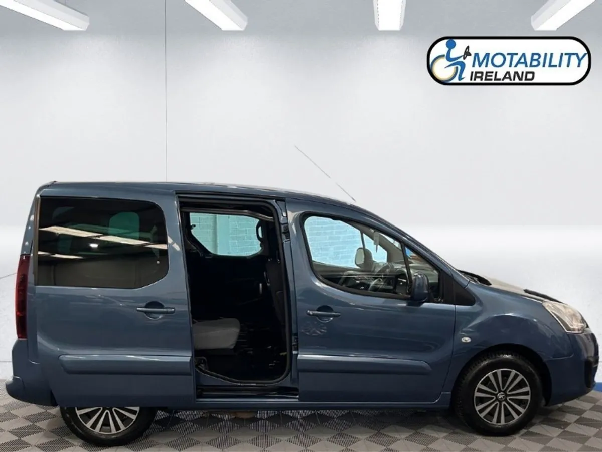 Peugeot Partner Wheelchair Accessible - Image 4