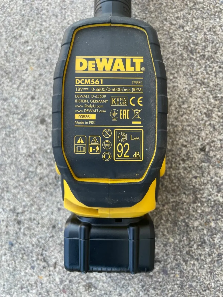 DeWalt DCM561 Lawn Trimmer - Image 2