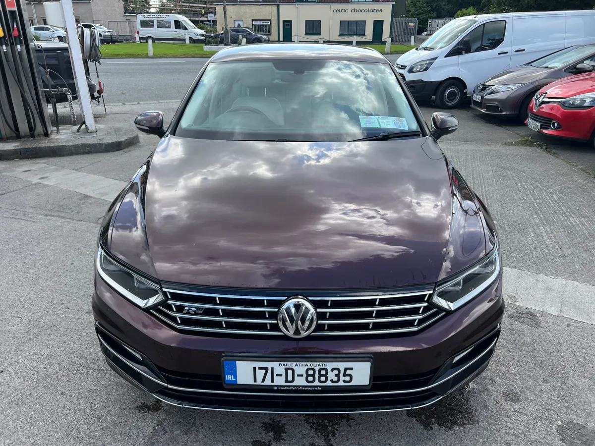 Volkswagen Passat 2017  2.0 TDI DSG 150HP Highline - Image 4